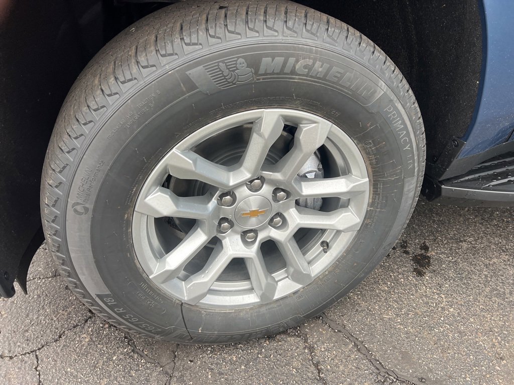 2026 Chevrolet Tahoe LS photo 3