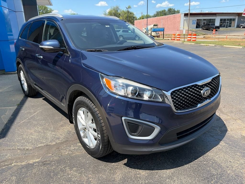 Used 2018 Kia Sorento LX with VIN 5XYPGDA32JG398026 for sale in Albion, MI