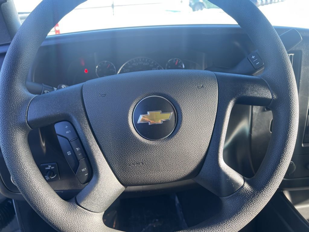 2025 Chevrolet Express Cargo Work Van - Photo 12