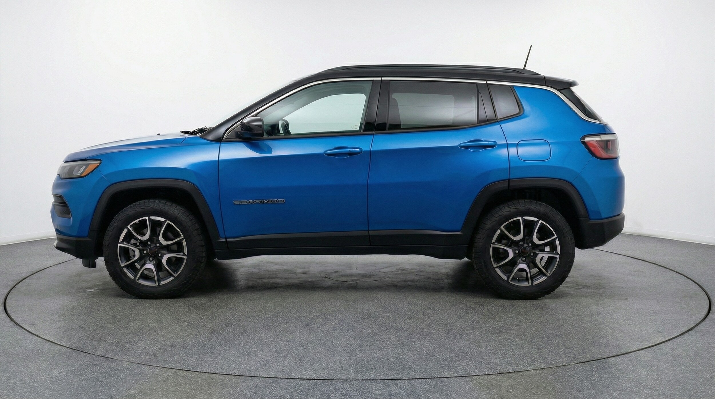 Thumbnail: 2025 Jeep Compass - 4