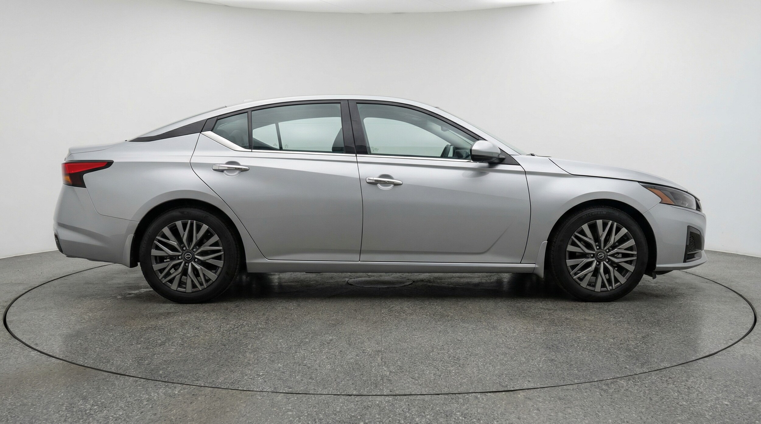 Thumbnail: 2025 Nissan Altima - 8