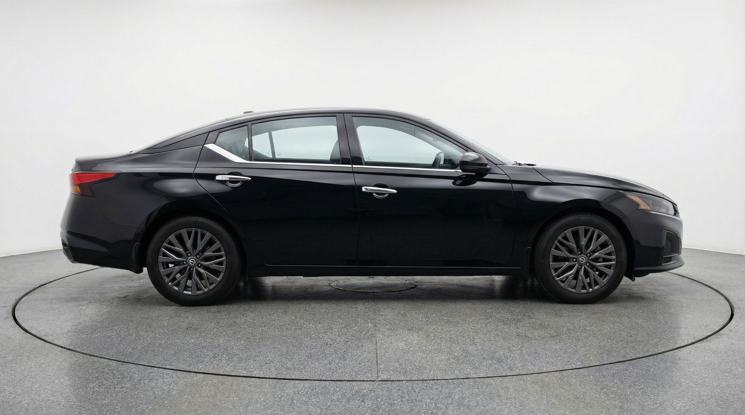 Thumbnail: 2025 Nissan Altima - 11