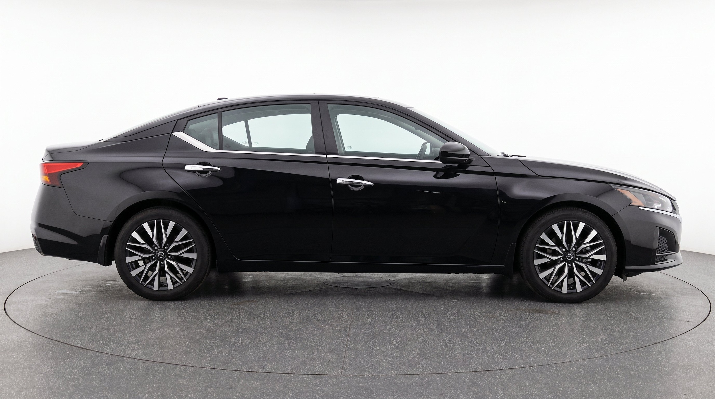 Thumbnail: 2025 Nissan Altima - 11