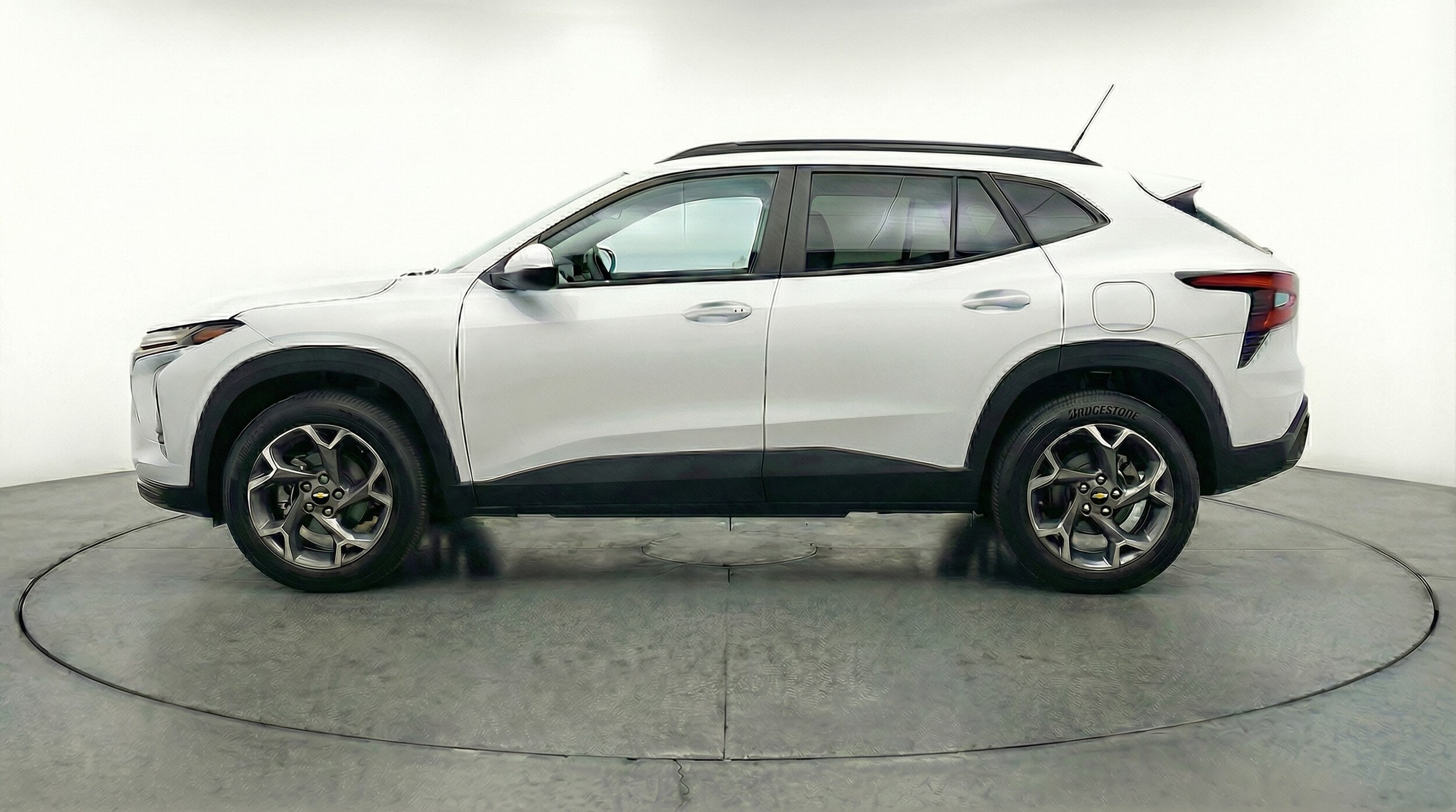 Thumbnail: 2025 Chevrolet Trax - 4