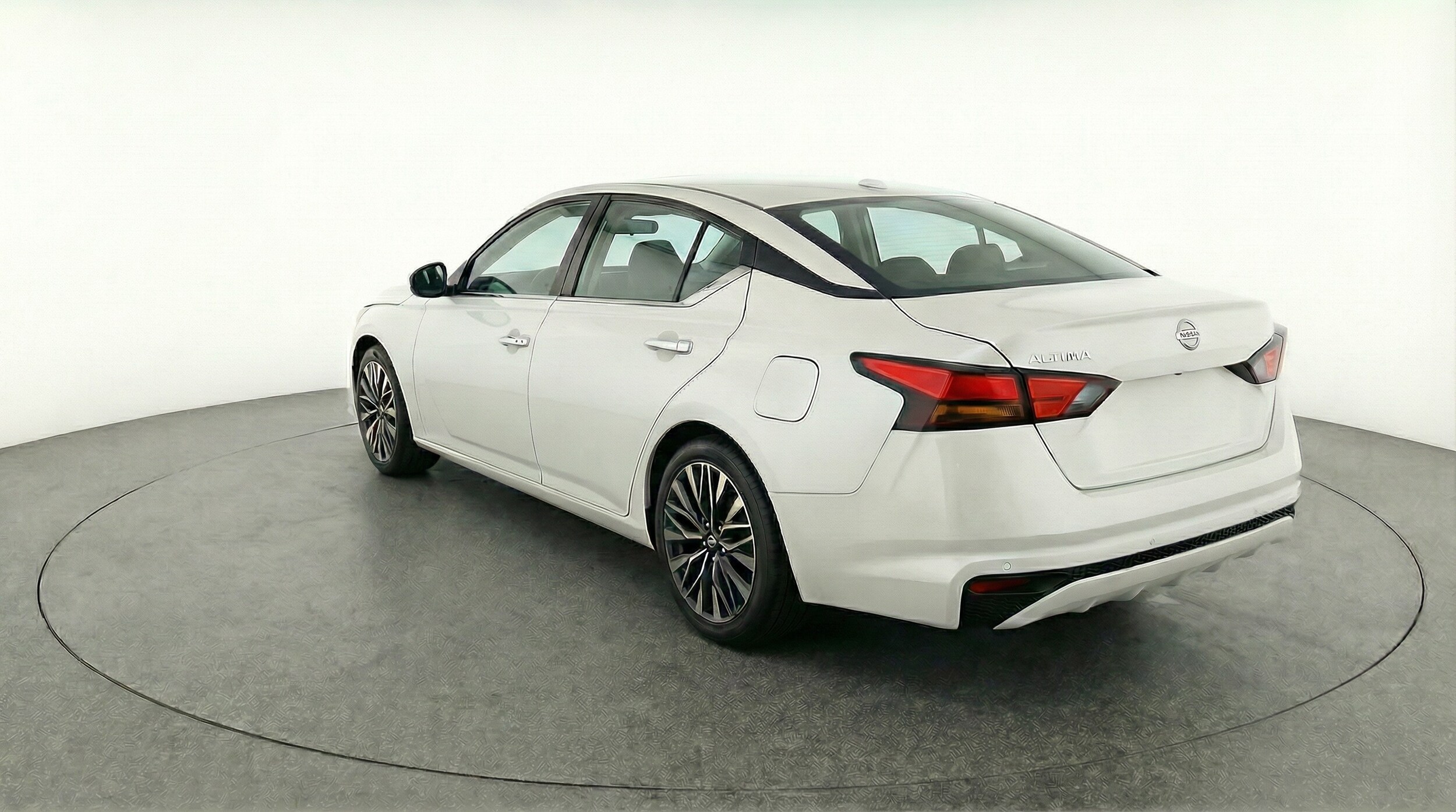 Thumbnail: 2025 Nissan Altima - 5