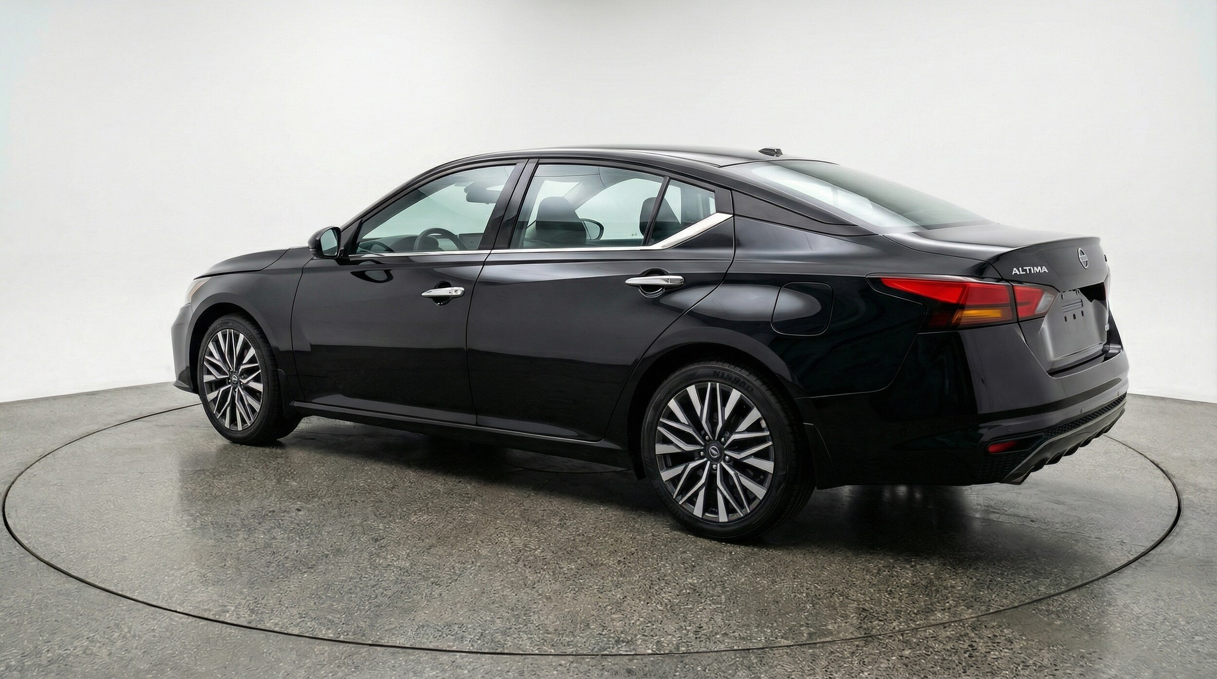 Thumbnail: 2025 Nissan Altima - 5