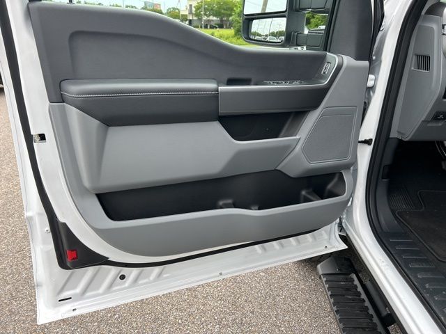 2025 Ford F-350 Super Duty XL - Photo 20