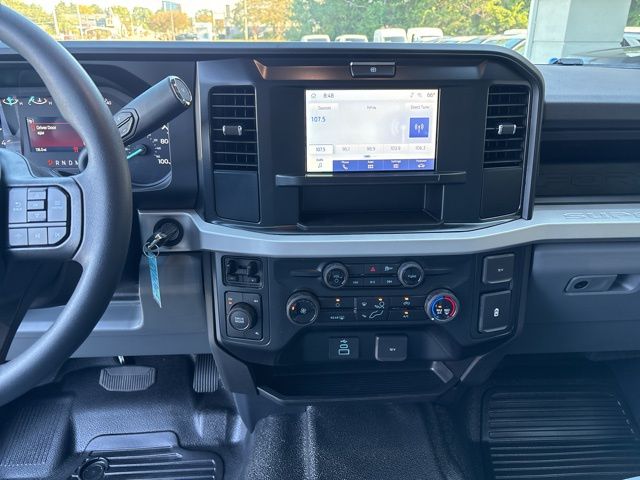 2026 Ford F-350 Super Duty Chassis Cab XL - Photo 15