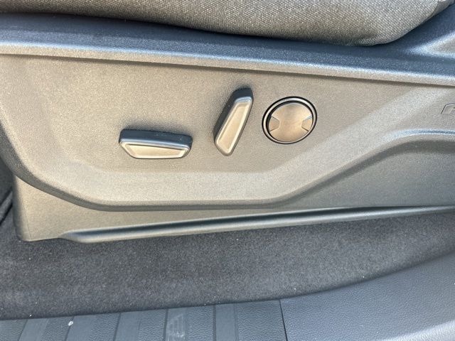 2025 Ford F-150 XLT - Photo 11