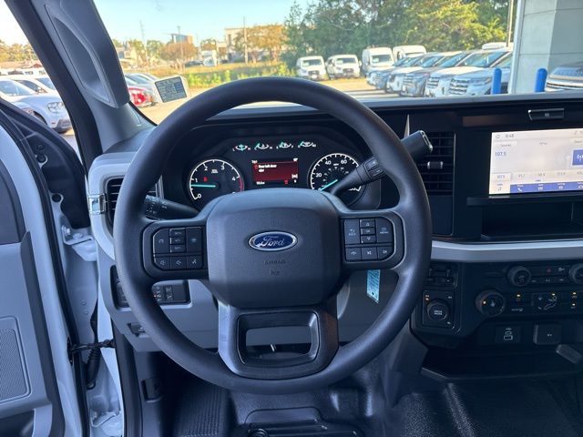 2026 Ford F-350 Super Duty Chassis Cab XL - Photo 16