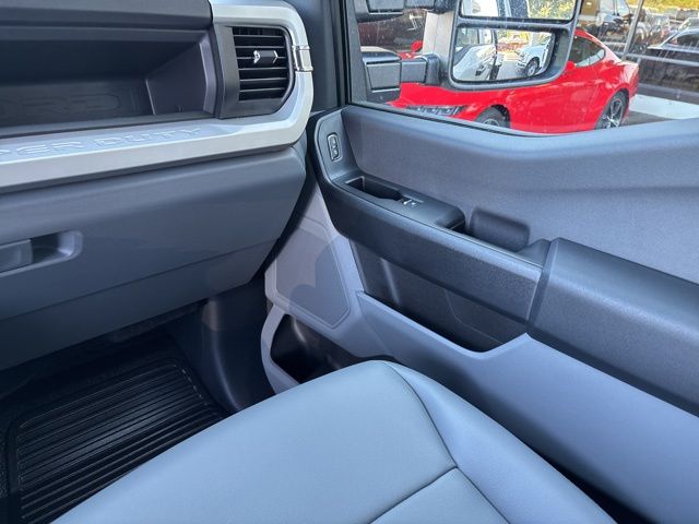 2026 Ford F-350 Super Duty Chassis Cab XL - Photo 14