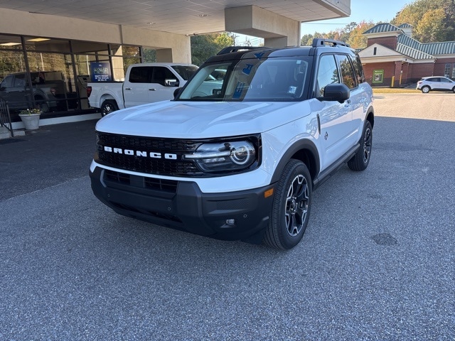 2025 Ford Bronco Sport Outer Banks's photo