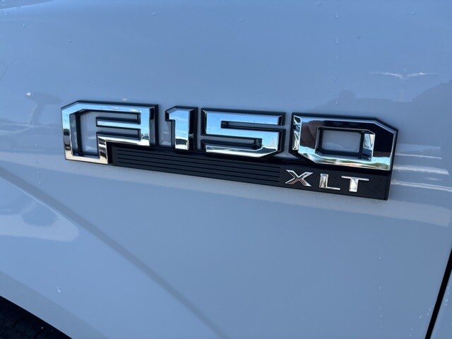 2017 Ford Explorer XLT photo 3