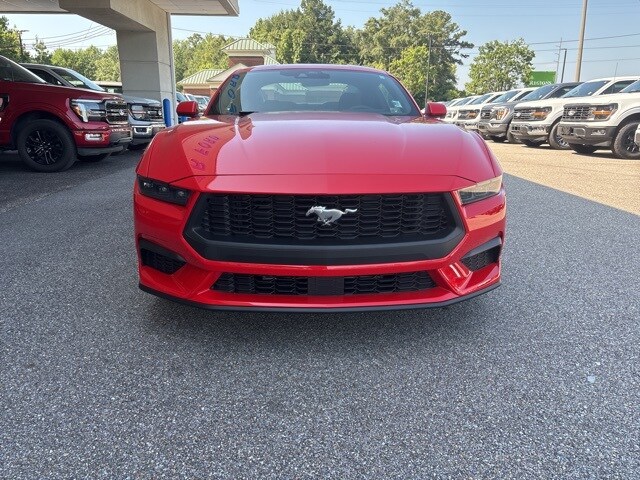 2025 Ford Mustang EcoBoost photo 2