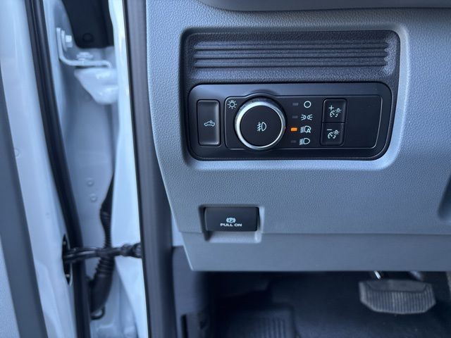 2026 Ford F-350 Super Duty Chassis Cab XL - Photo 21