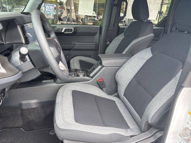2025 Ford Bronco 4-Door Base - Photo 9