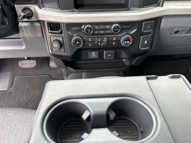 2025 Ford F-350 Super Duty XL - Photo 15