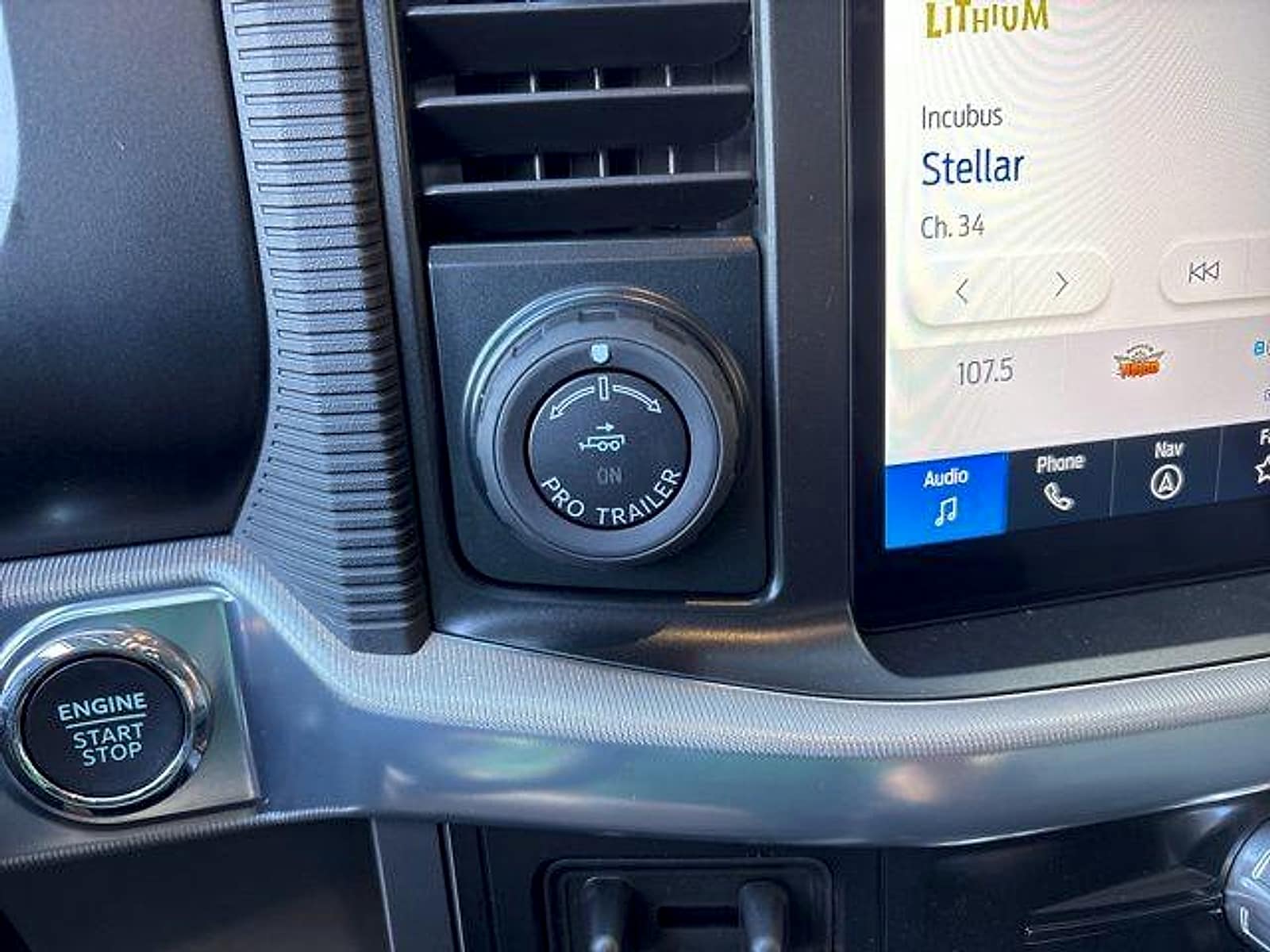 2025 Ford F-150 Lariat - Photo 27
