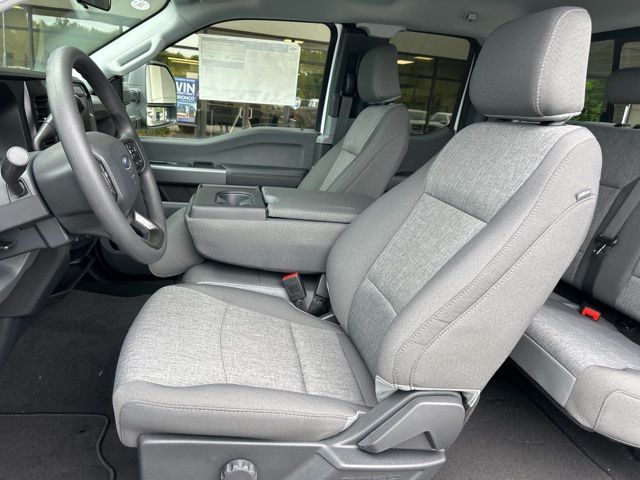 2025 Ford F-350 Super Duty XL - Photo 12