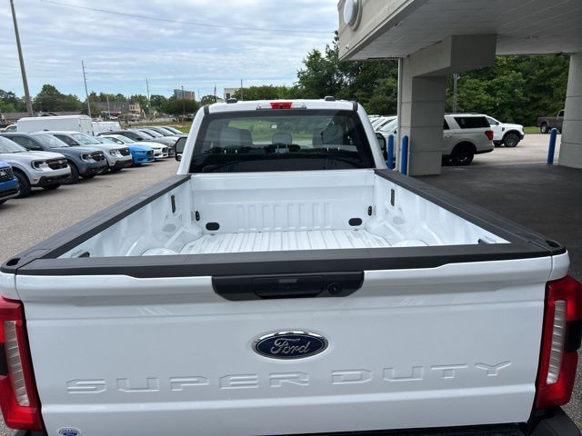 2025 Ford F-350 Super Duty XL - Photo 9
