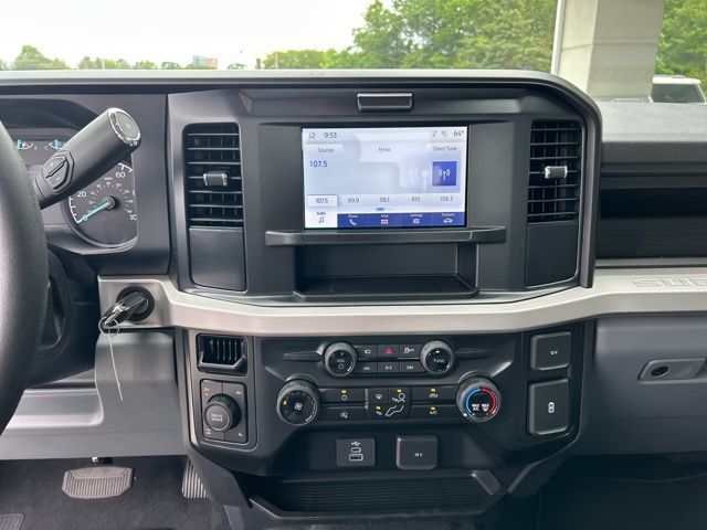 2025 Ford F-350 Super Duty XL - Photo 16