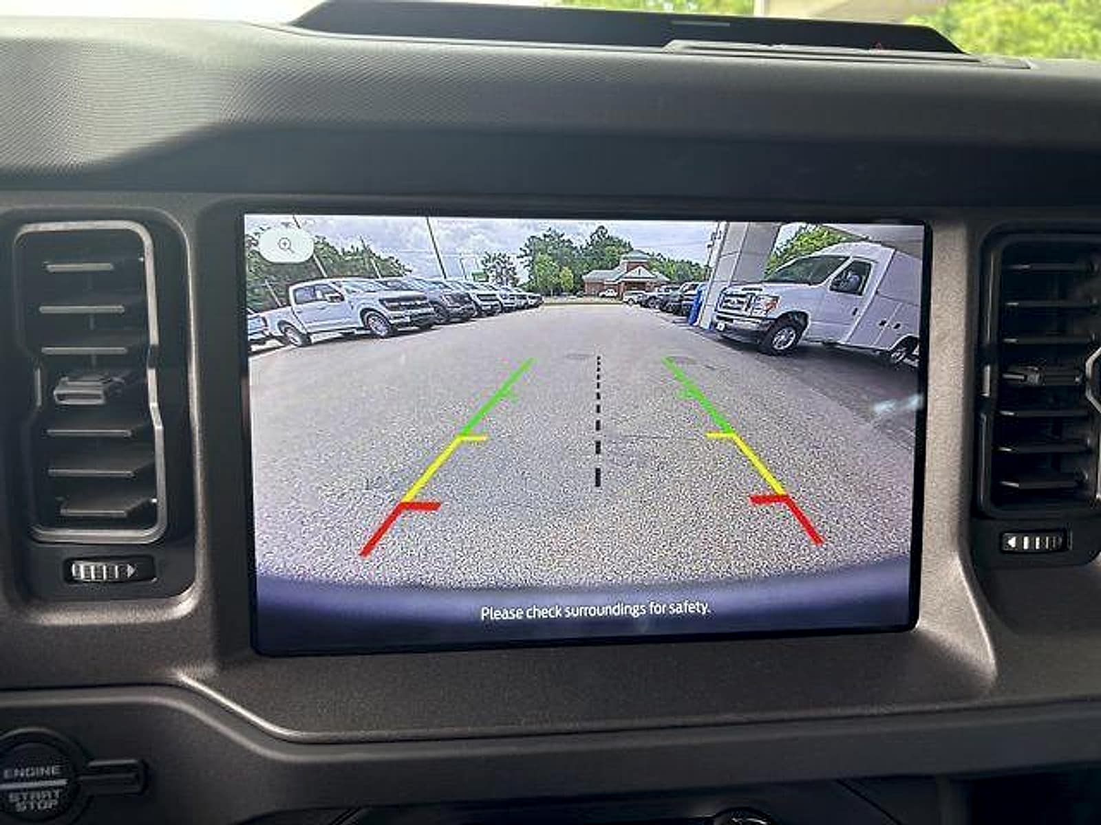2025 Ford Bronco 4-Door Base - Photo 26