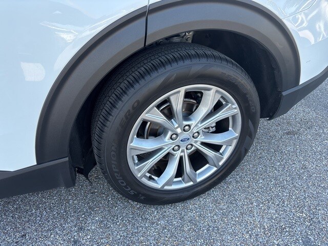 2023 Ford Explorer Limited photo 2