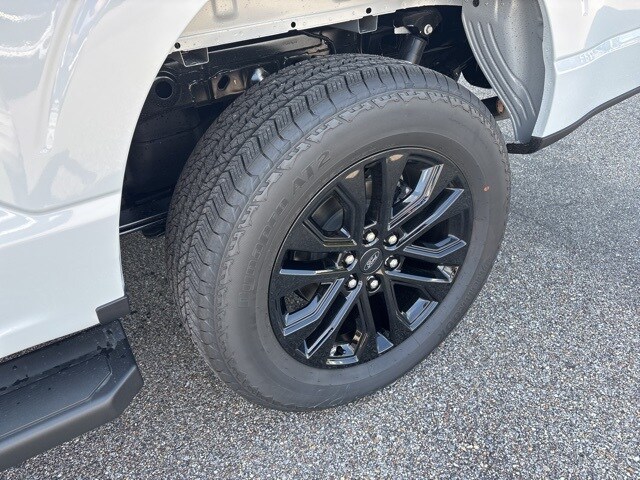 2025 Ford F-150 Lariat photo 3