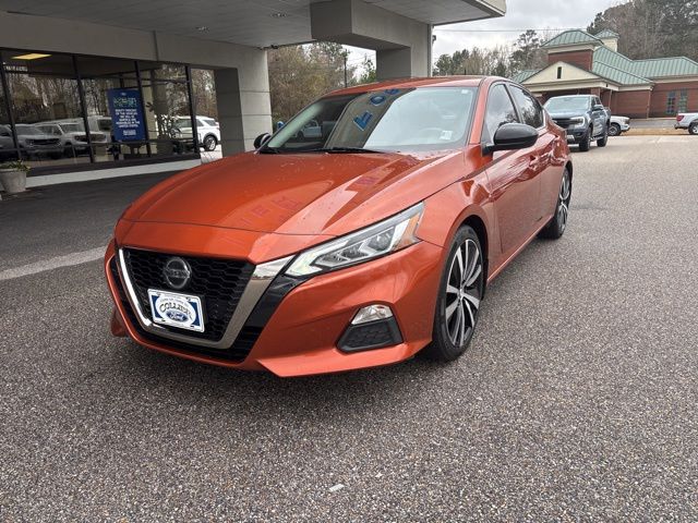 2022 Nissan Altima SR