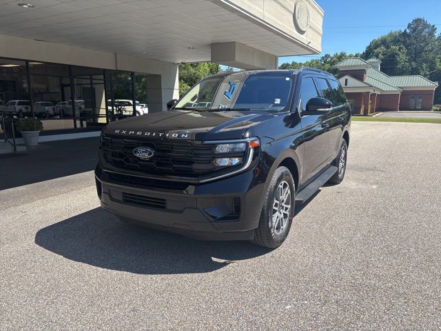 2025 Ford Expedition Active's photo