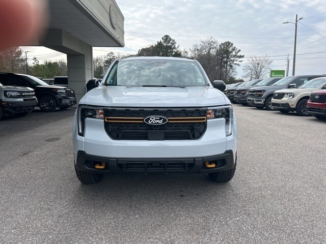 2025 Ford Maverick Tremor photo 2