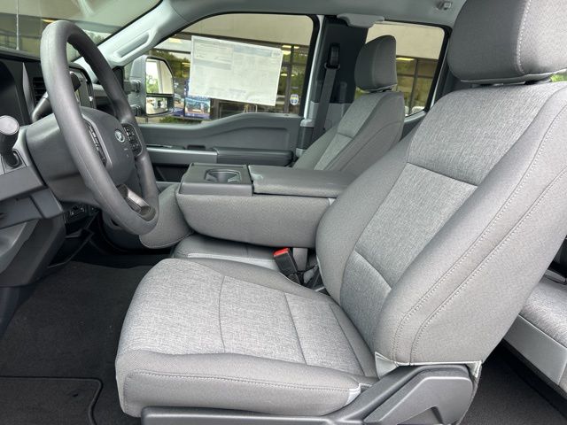 2025 Ford F-350 Super Duty XL - Photo 12