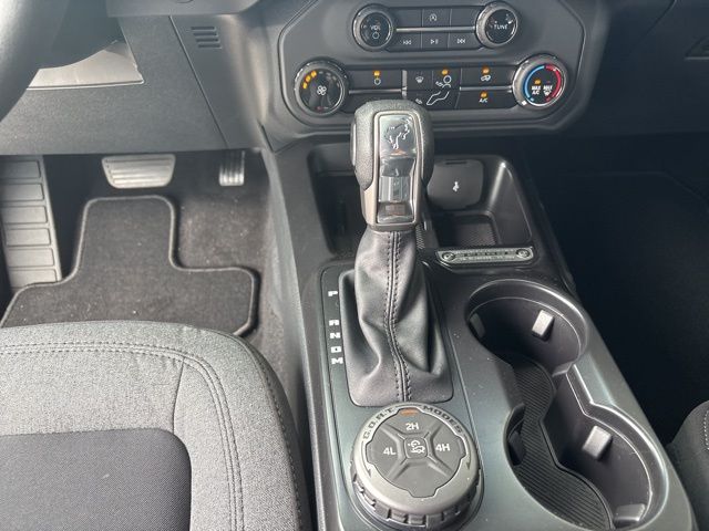 2025 Ford Bronco 4-Door Base - Photo 16