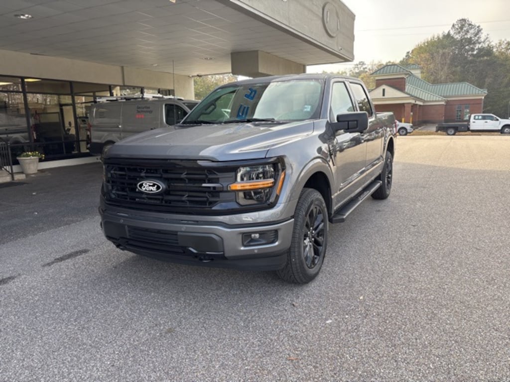 New 2025 Ford F-150 XLT Truck