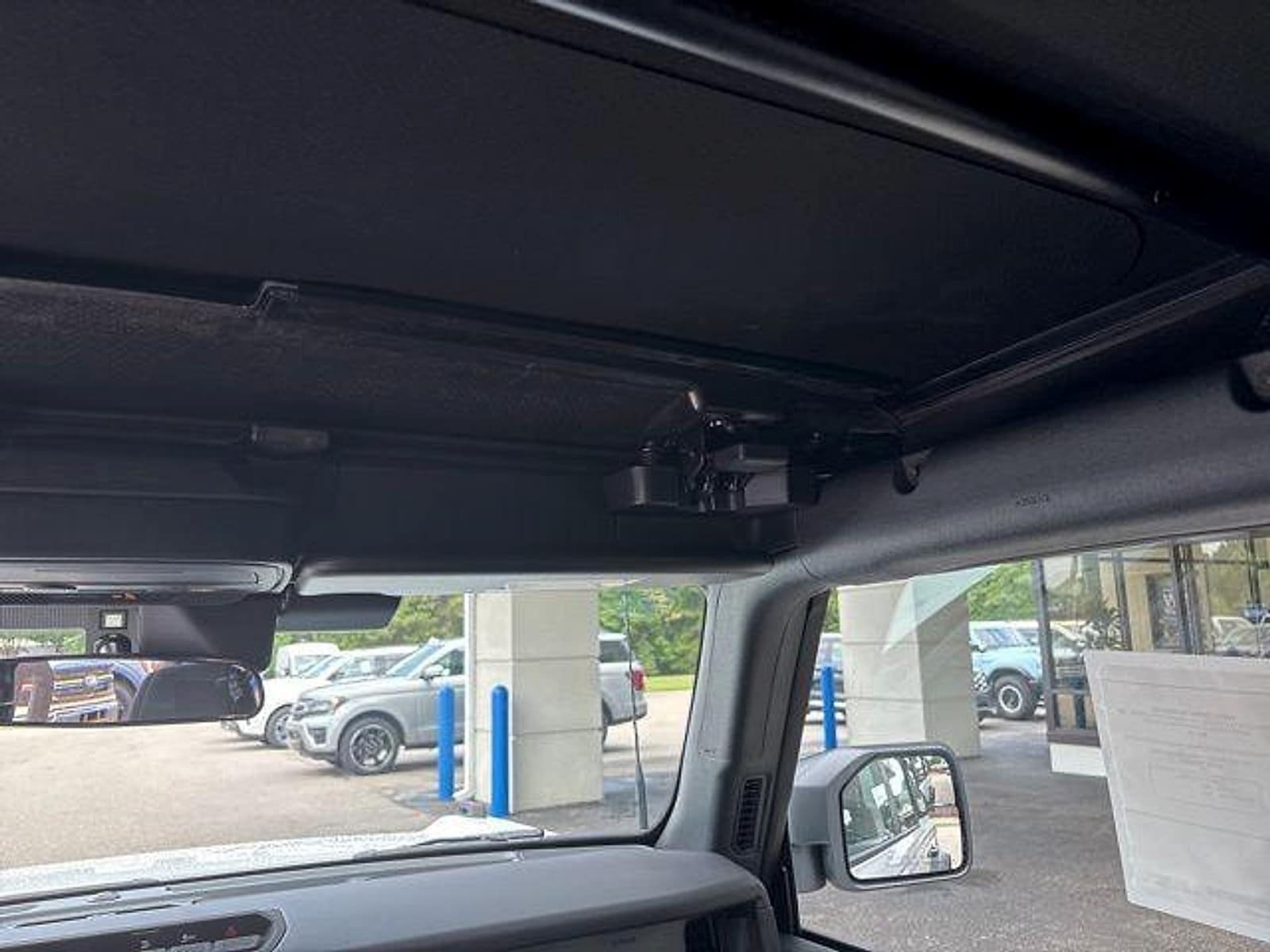 2025 Ford Bronco 4-Door Base - Photo 14