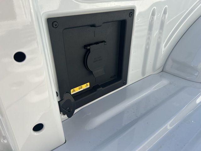 2025 Ford F-150 XLT - Photo 8