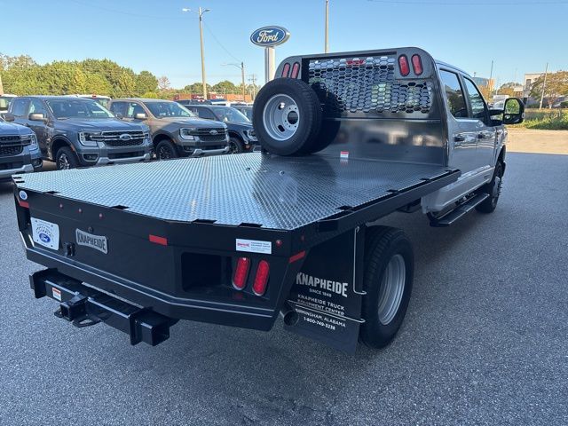 2026 Ford F-350 Super Duty Chassis Cab XL - Photo 7