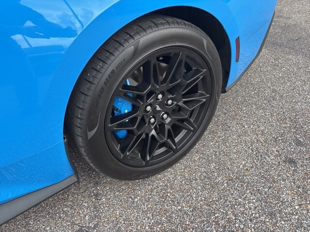 2024 Ford Mustang GT Premium photo 3