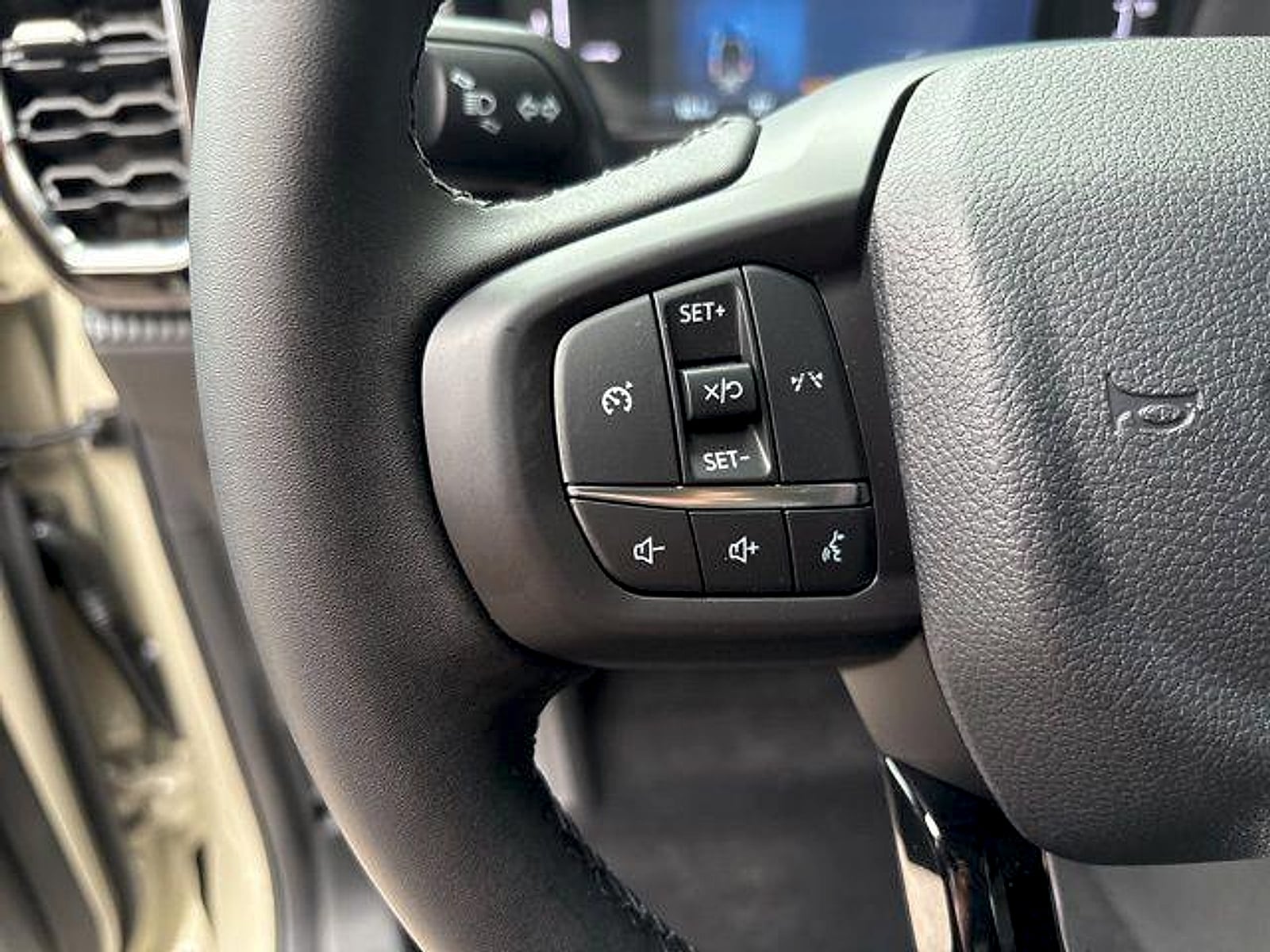 2025 Ford Ranger XLT - Photo 18