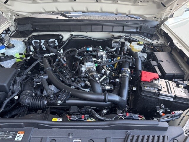 2025 Ford Bronco Outer Banks photo 3