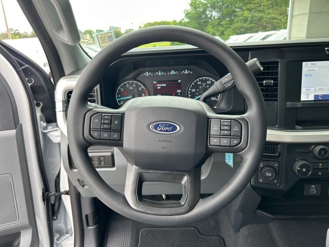 2025 Ford F-350 Super Duty XL - Photo 17