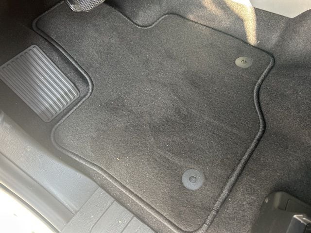 2025 Ford F-150 XLT - Photo 12