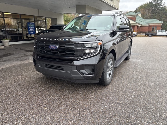 2025 Ford Expedition Active's photo