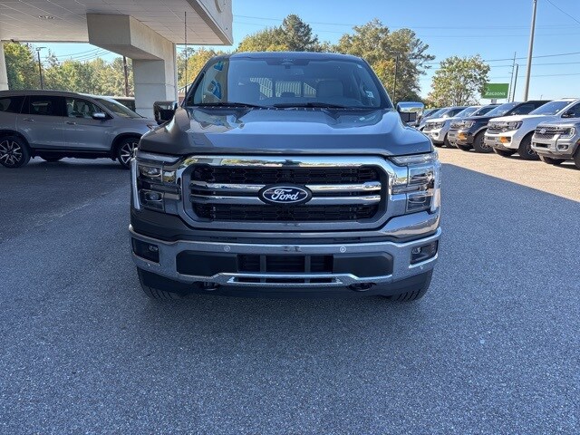 2025 Ford F-150 Lariat photo 2