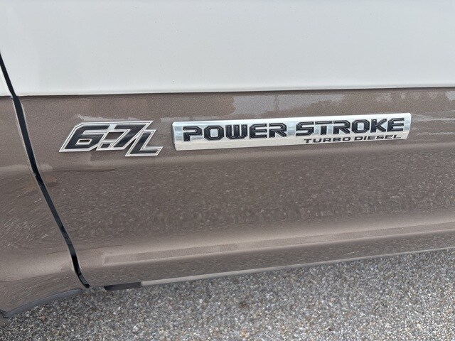 2017 Ford F-350 photo 3