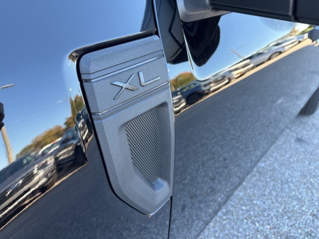 New 2025 Ford Maverick XL Truck