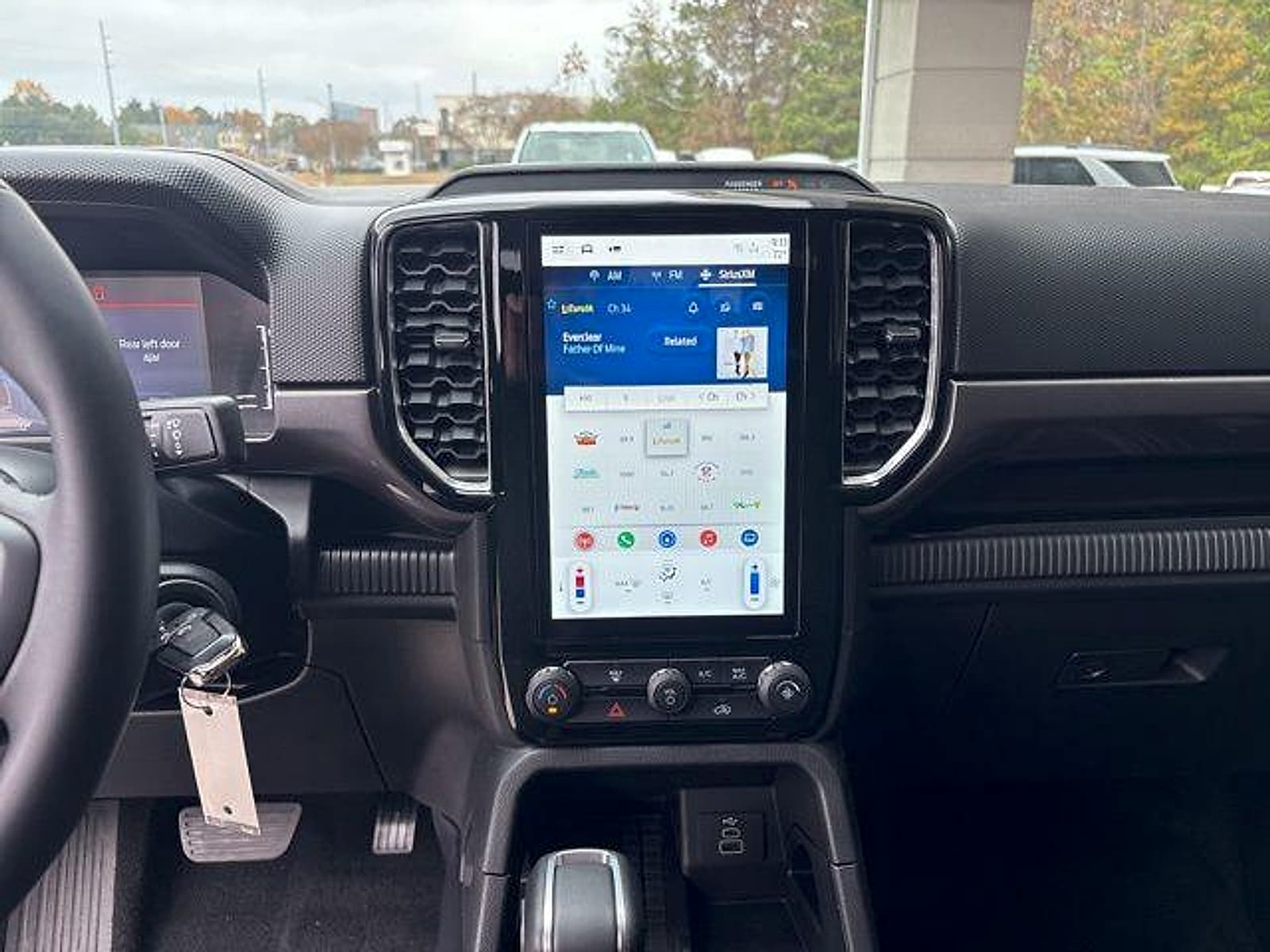 2025 Ford Ranger XLT - Photo 16