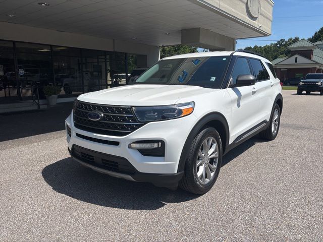 2023 Ford Explorer XLT RWD's photo