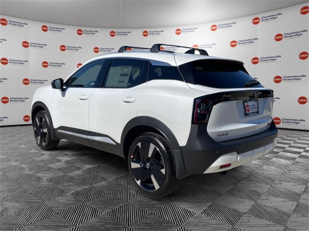 New 2026 Nissan Kicks SR SUV