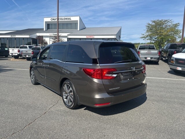 2023 Honda Odyssey Touring photo 3